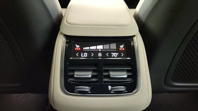 New 2026 Volvo XC90 B5 Core w/ Protection Package Premier AWD/4WD image 30