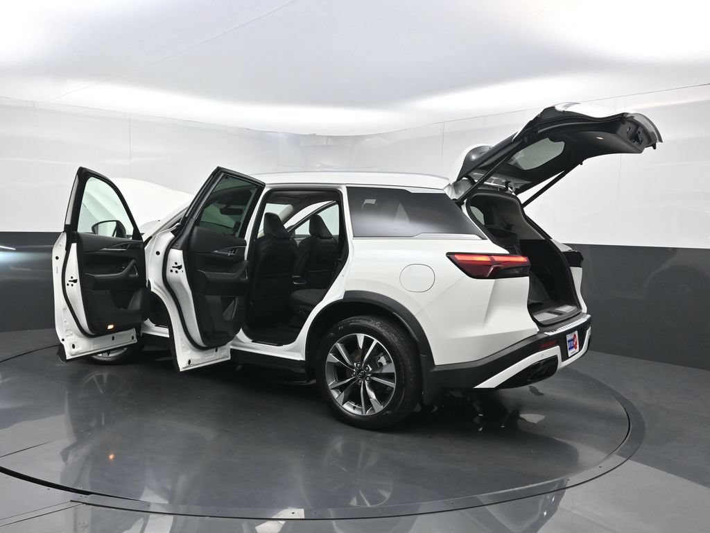 Used 2023 INFINITI QX60 Luxe w/ Performance Audio Package FWD image 42