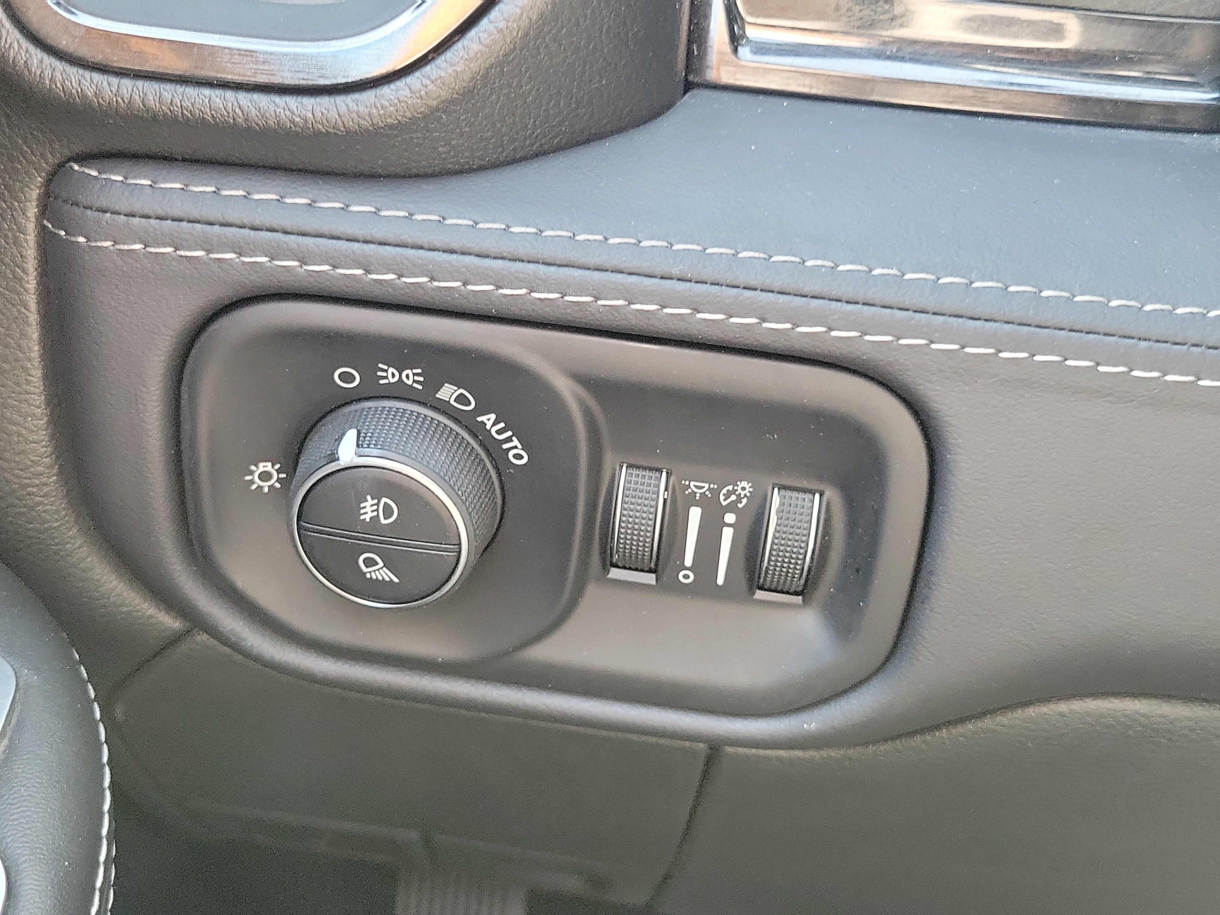 Used 2024 RAM 3500 Limited AWD/4WD image 22