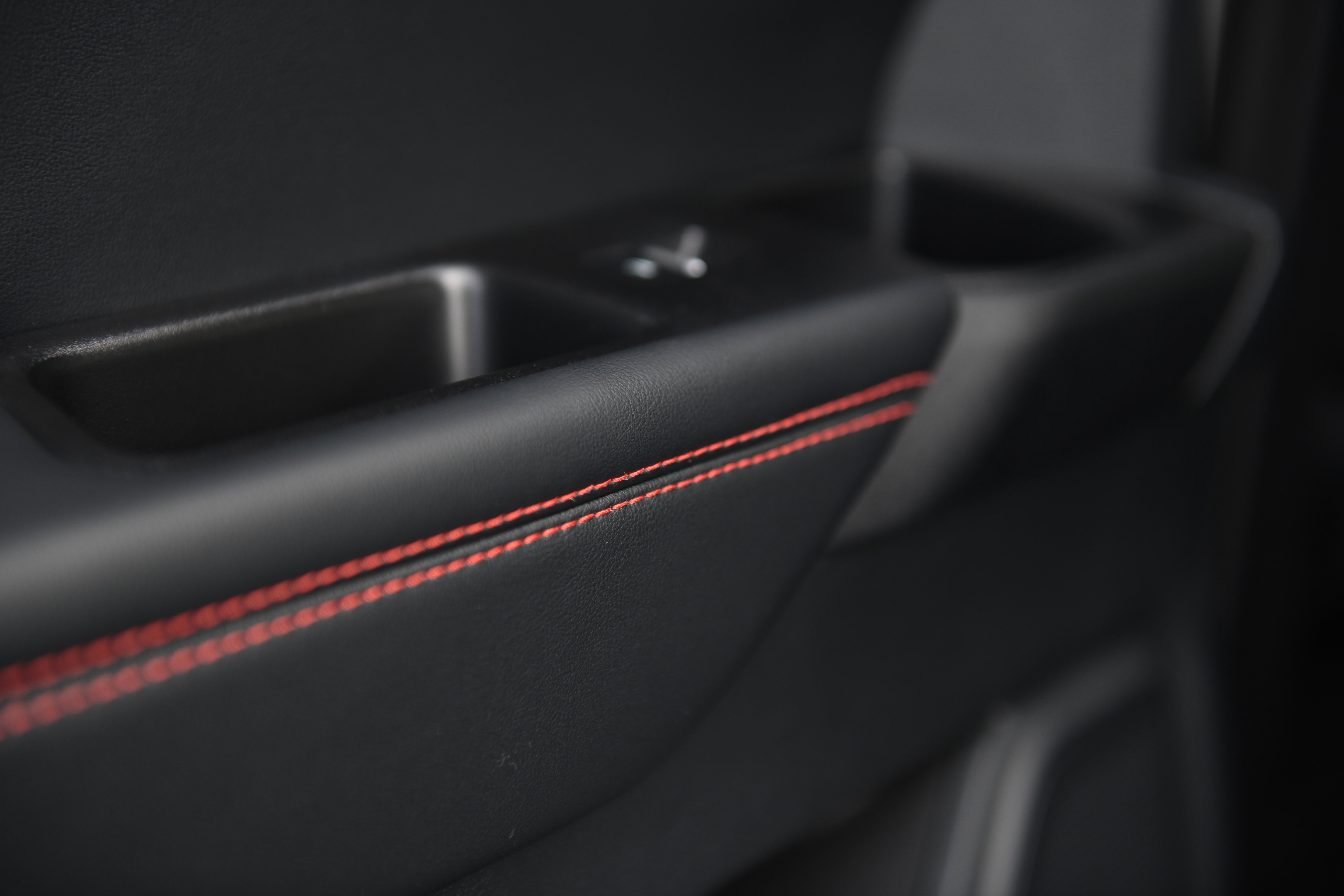 New 2026 Ford Explorer ST-Line w/ ST-Line Street Pack image 16