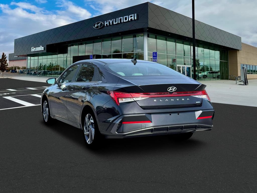 New 2026 Hyundai Elantra Limited FWD image 5