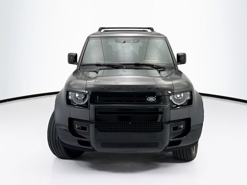 Used 2023 Land Rover Defender 110 X AWD/4WD image 2