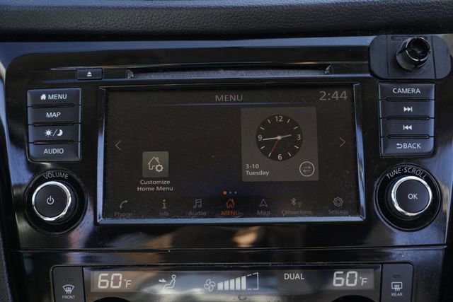 Used 2018 Nissan Rogue SV w/ Premium Package image 52