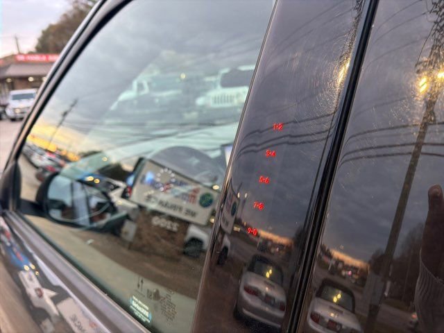 Used 2020 Ford Explorer XLT w/ Equipment Group 202A image 20