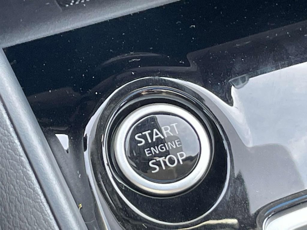 New 2025 Nissan Versa SV w/ Trunk Package image 28