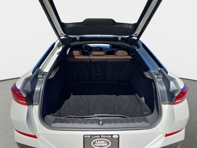 Used 2022 BMW X6 M50i w/ Executive Package image 14