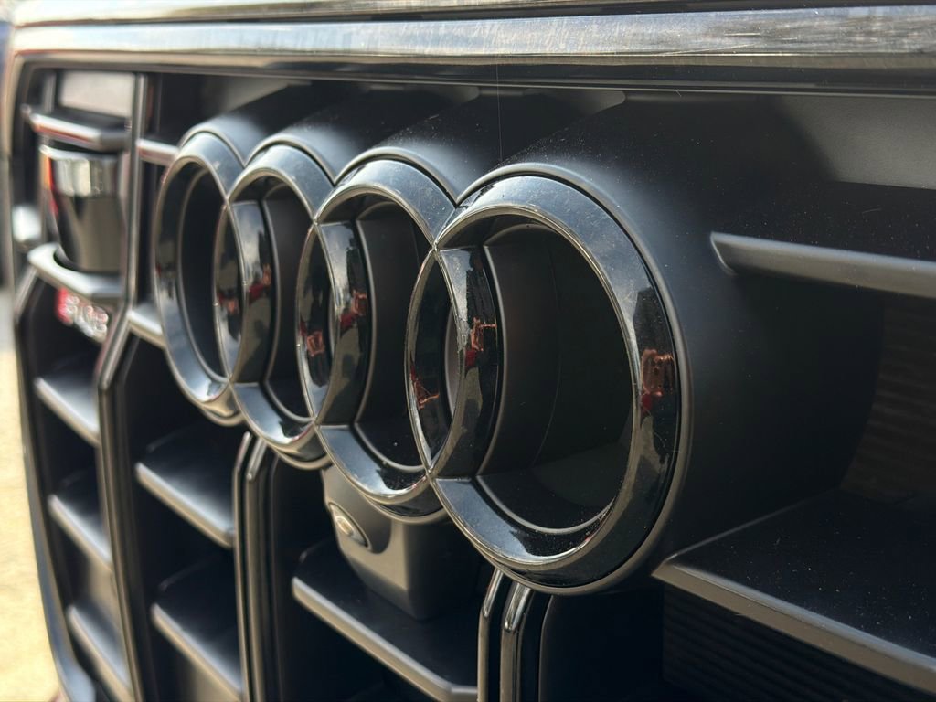 Used 2021 Audi SQ8 Premium Plus w/ SQ8 Black Optic Package image 14