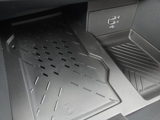 New 2026 Chrysler Pacifica Limited w/ Trailer Tow Group image 25