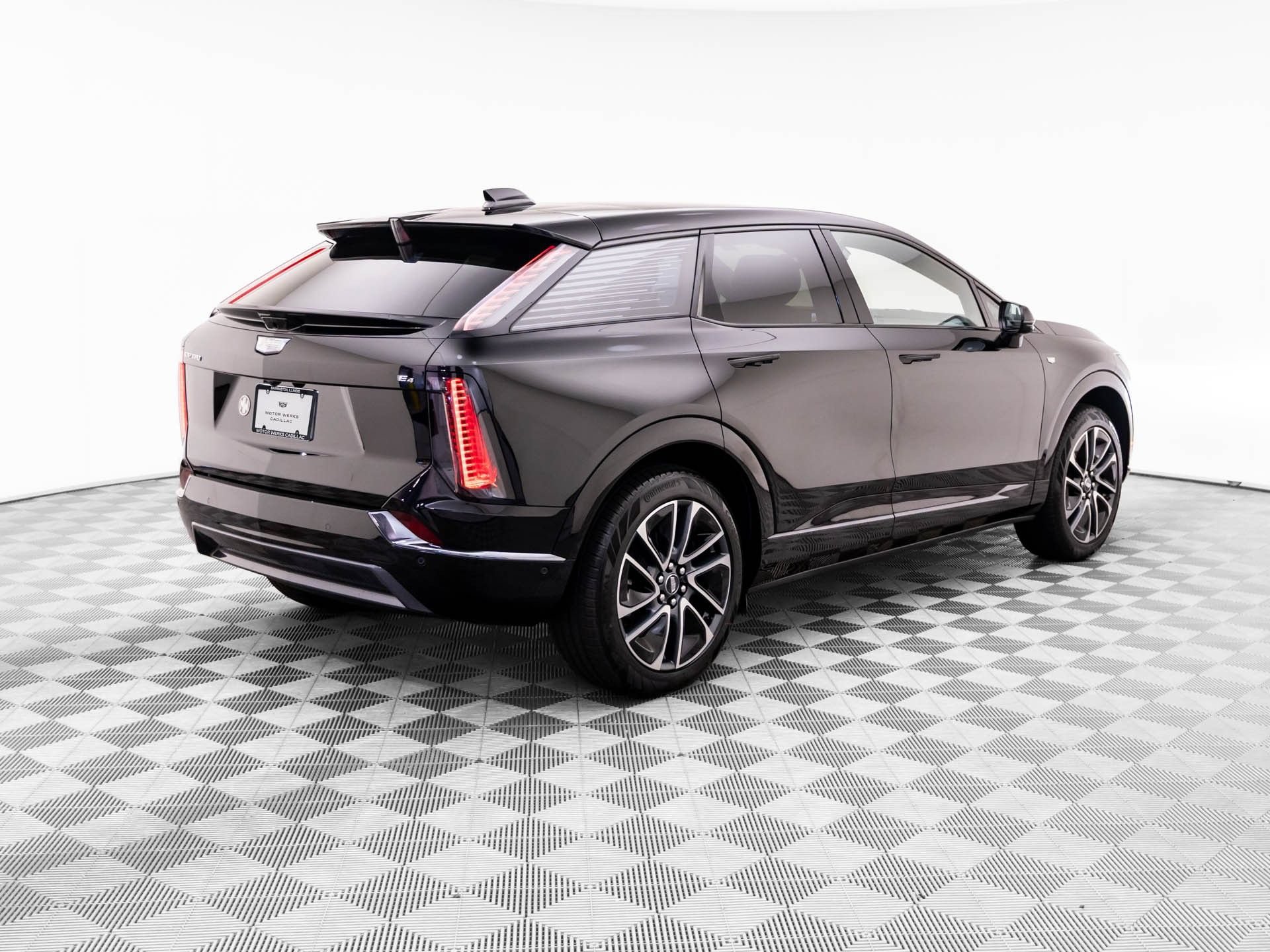 New 2027 Cadillac Optiq Sport w/ LPO, Floor Liner Package AWD/4WD image 5