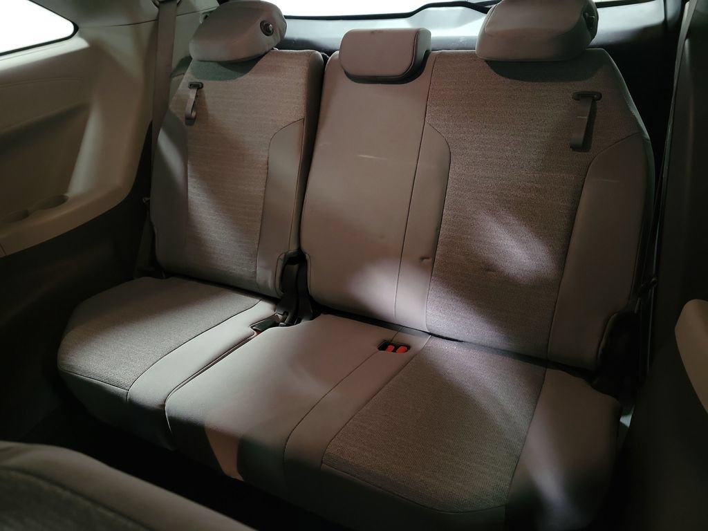 Used 2021 Toyota Sienna LE AWD/4WD image 29