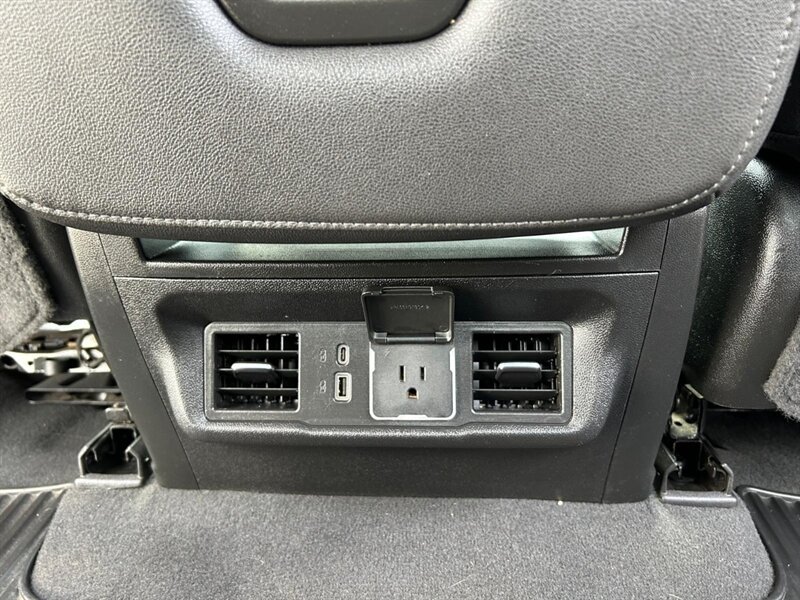 Used 2022 Chevrolet Silverado 1500 LT AWD/4WD image 17