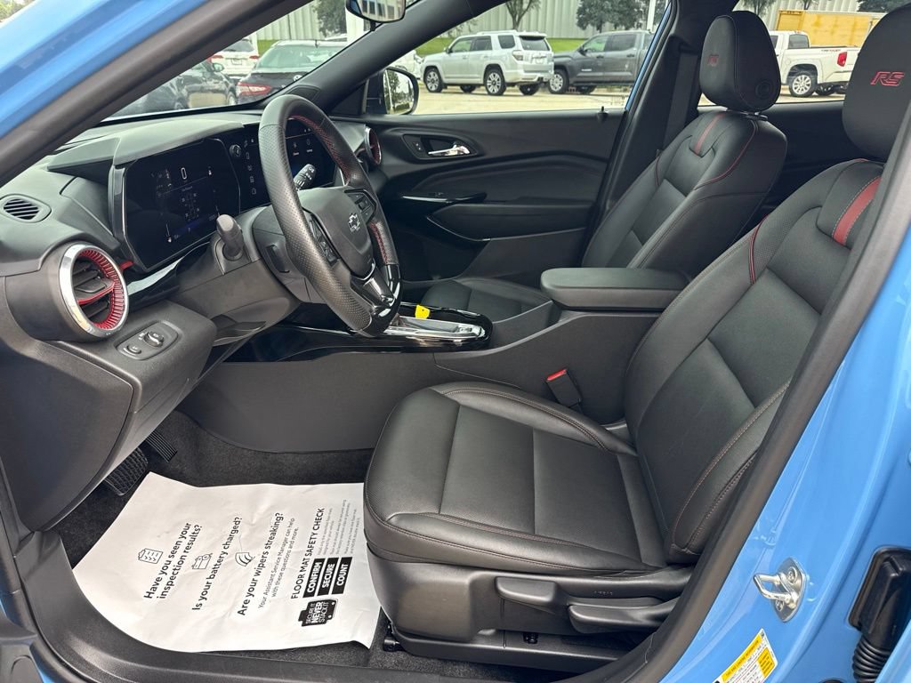 Used 2024 Chevrolet Trax RS w/ Driver Confidence Package FWD image 7