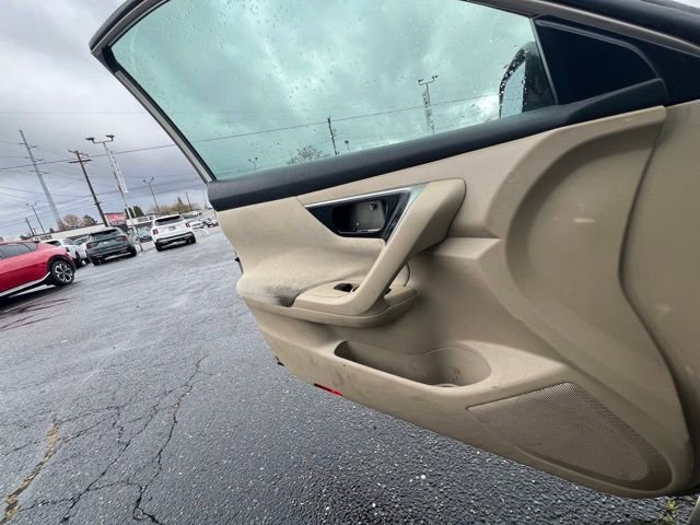 Used 2014 Nissan Altima 2.5 S w/ Display Audio Package image 14