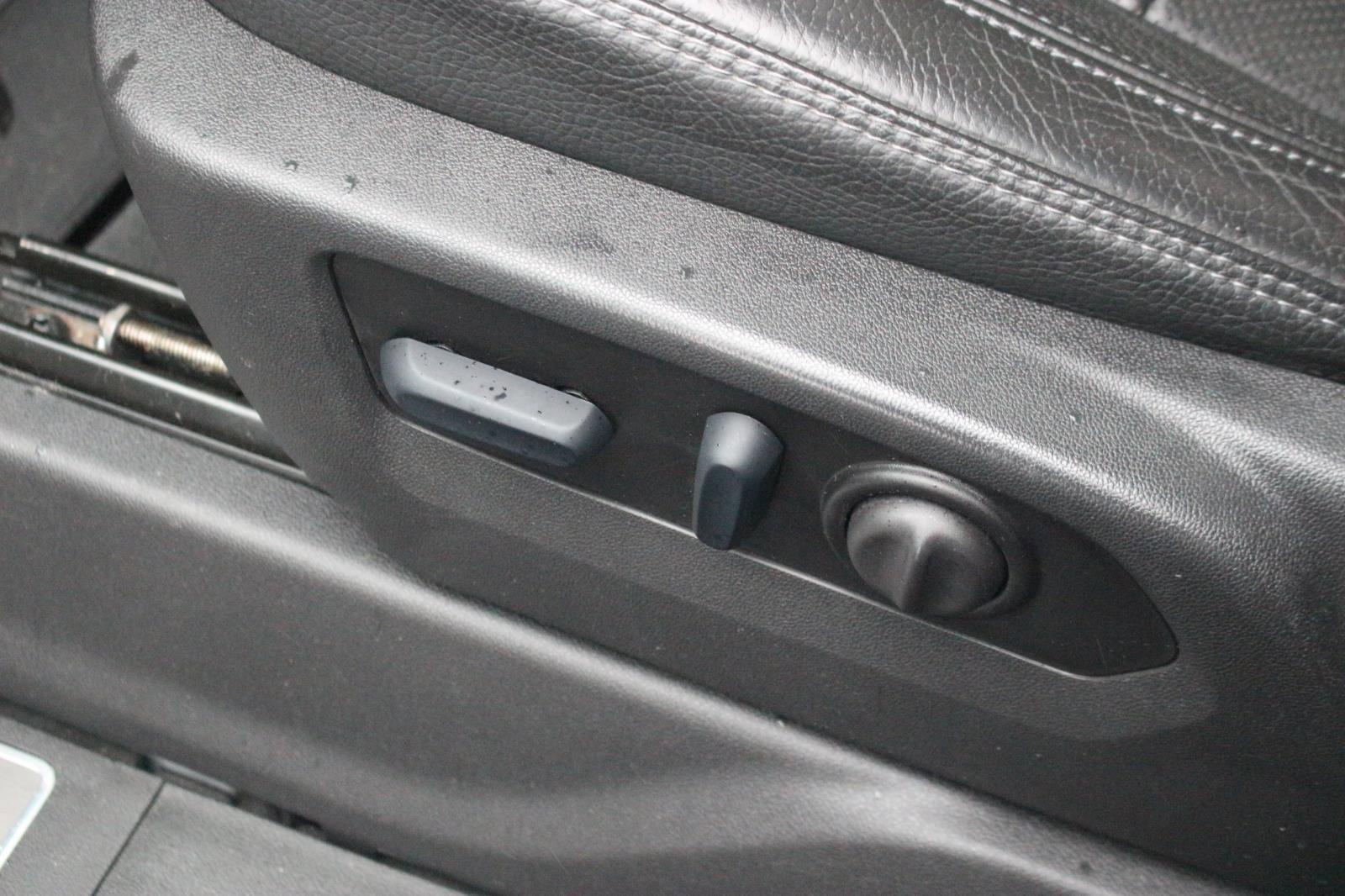 Used 2023 GMC Sierra 3500 Denali image 15