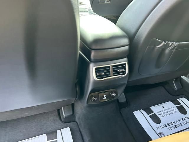 Used 2023 Hyundai Santa Fe Calligraphy image 15