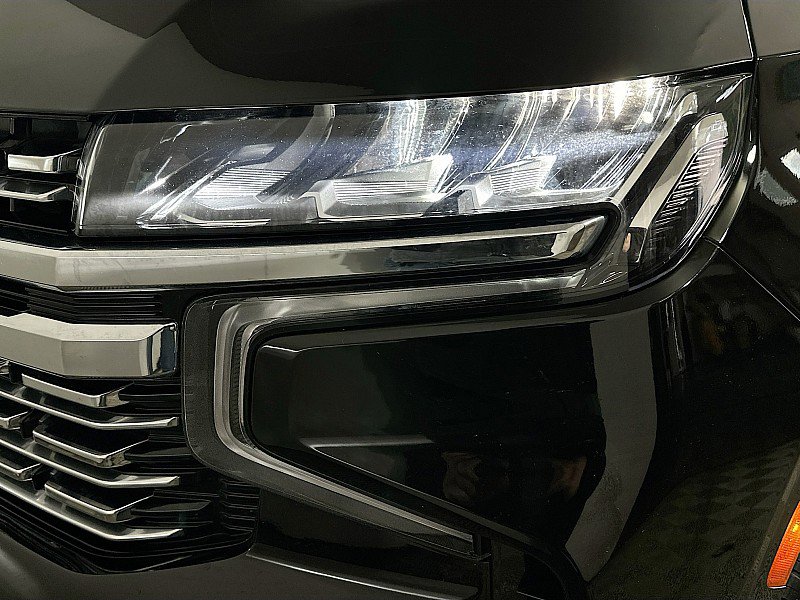 Used 2024 Chevrolet Suburban Premier AWD/4WD image 33