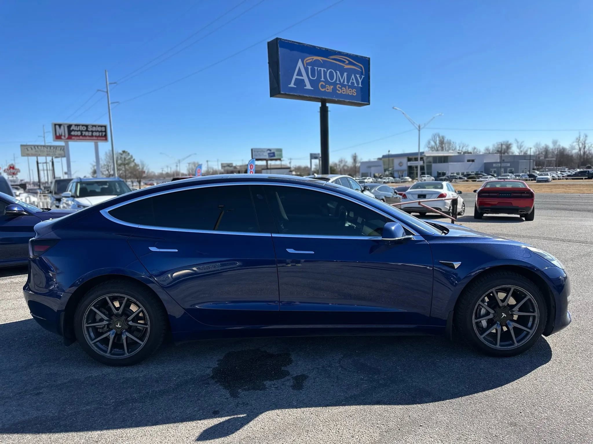 Used 2018 Tesla Model 3 Mid Range image 5