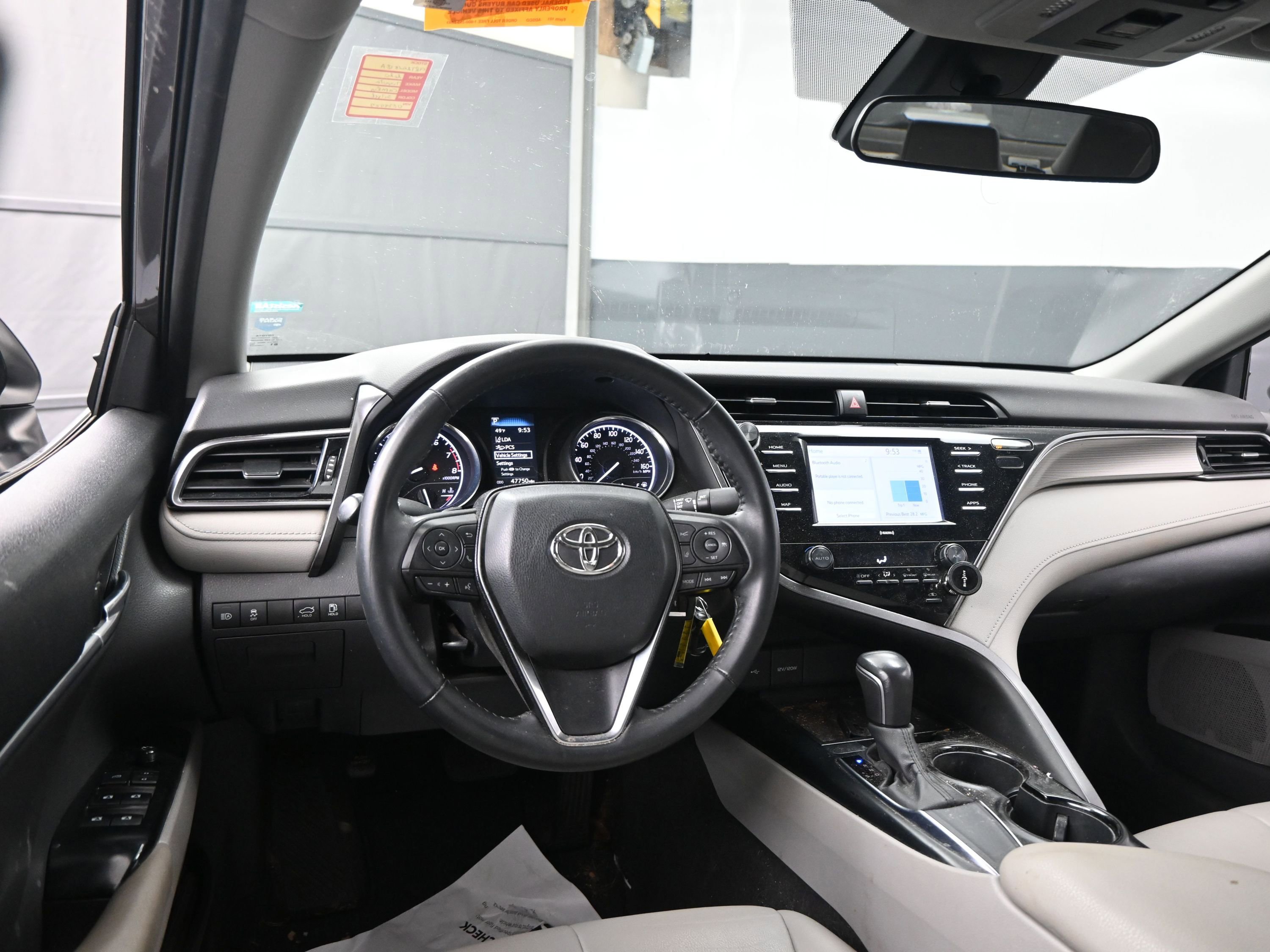 Used 2020 Toyota Camry SE image 17