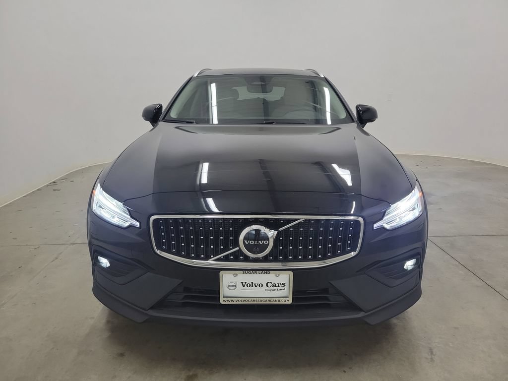New 2026 Volvo V60 B5 Cross Country Plus w/ Protection Package Premier AWD/4WD image 2