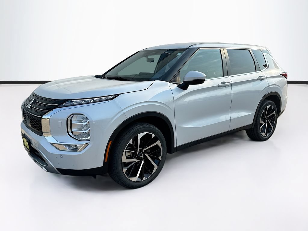 Used 2024 Mitsubishi Outlander SE AWD/4WD image 1