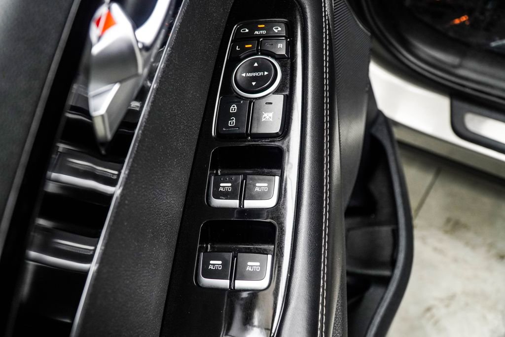 Used 2019 Kia Sorento SX image 37