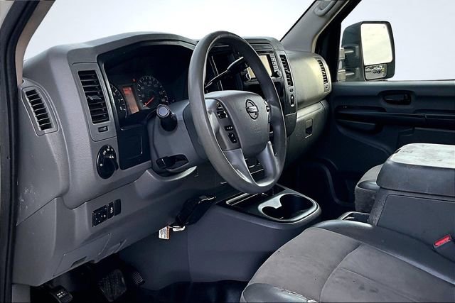 Used 2021 Nissan NV 3500 SV RWD image 15