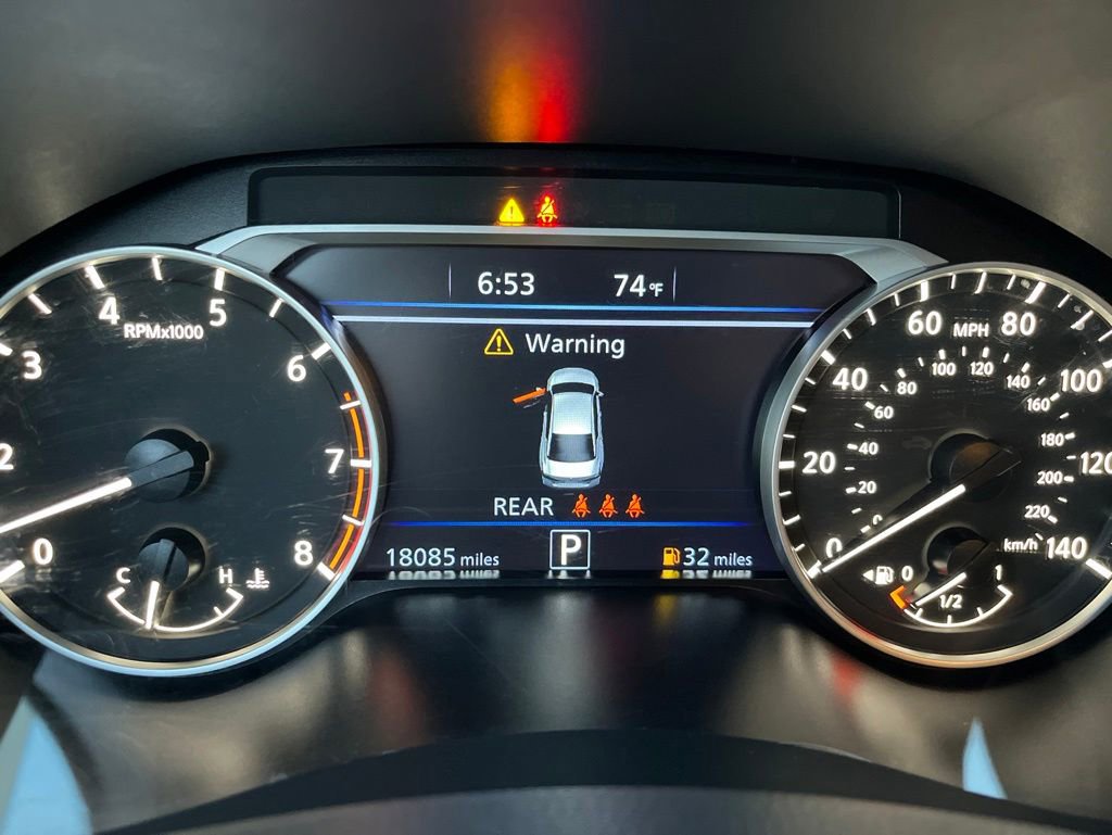 Used 2023 Nissan Altima 2.5 SR FWD image 23