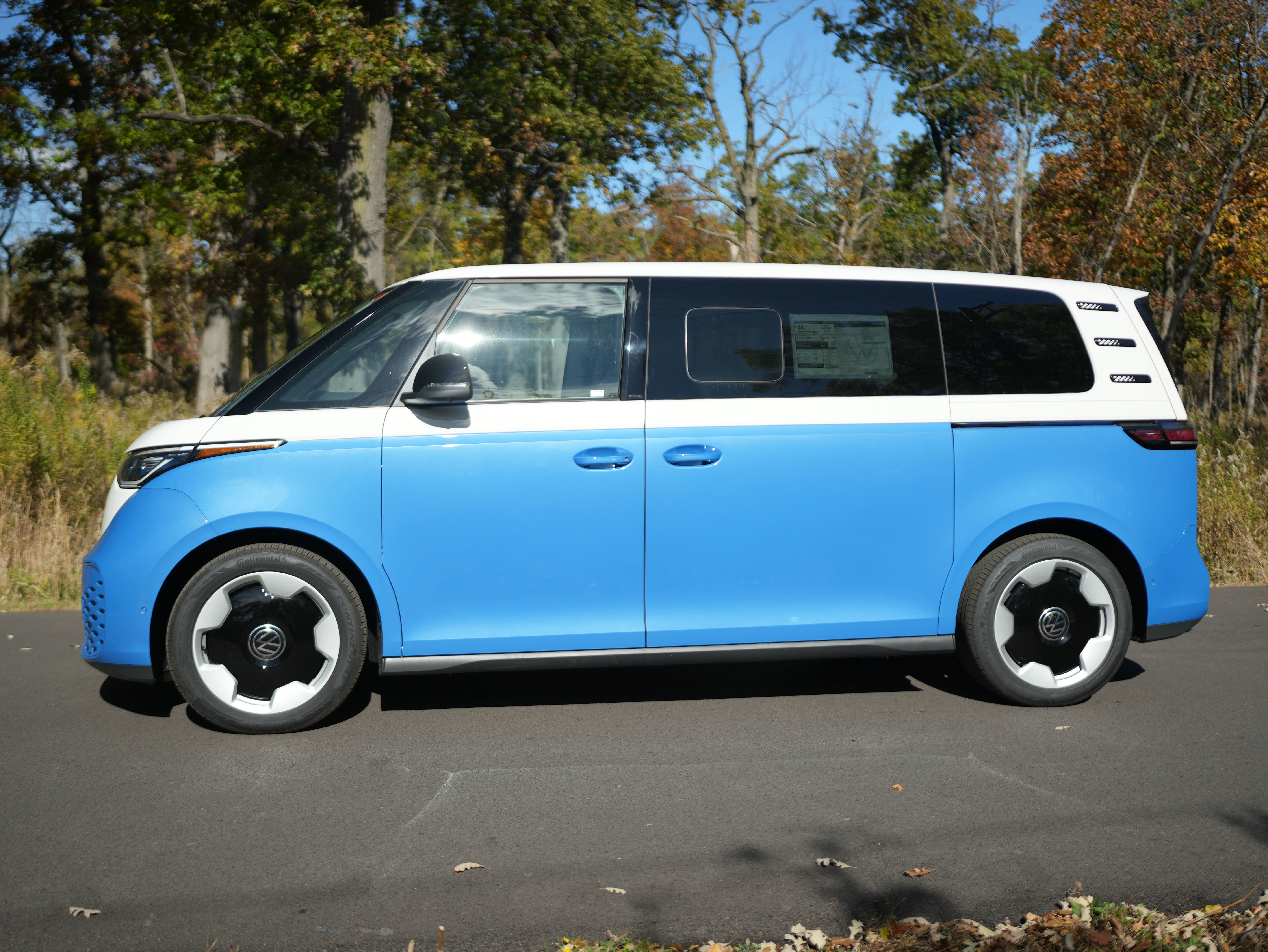 New 2025 Volkswagen ID. Buzz Pro S Plus image 10