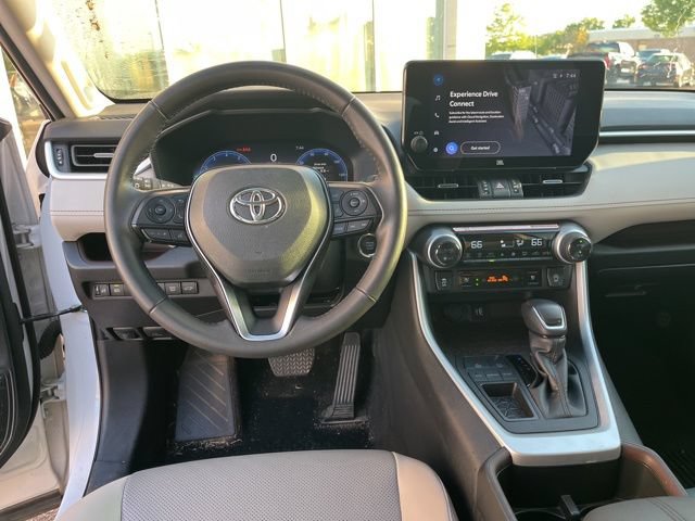 Used 2025 Toyota RAV4 Limited FWD image 18