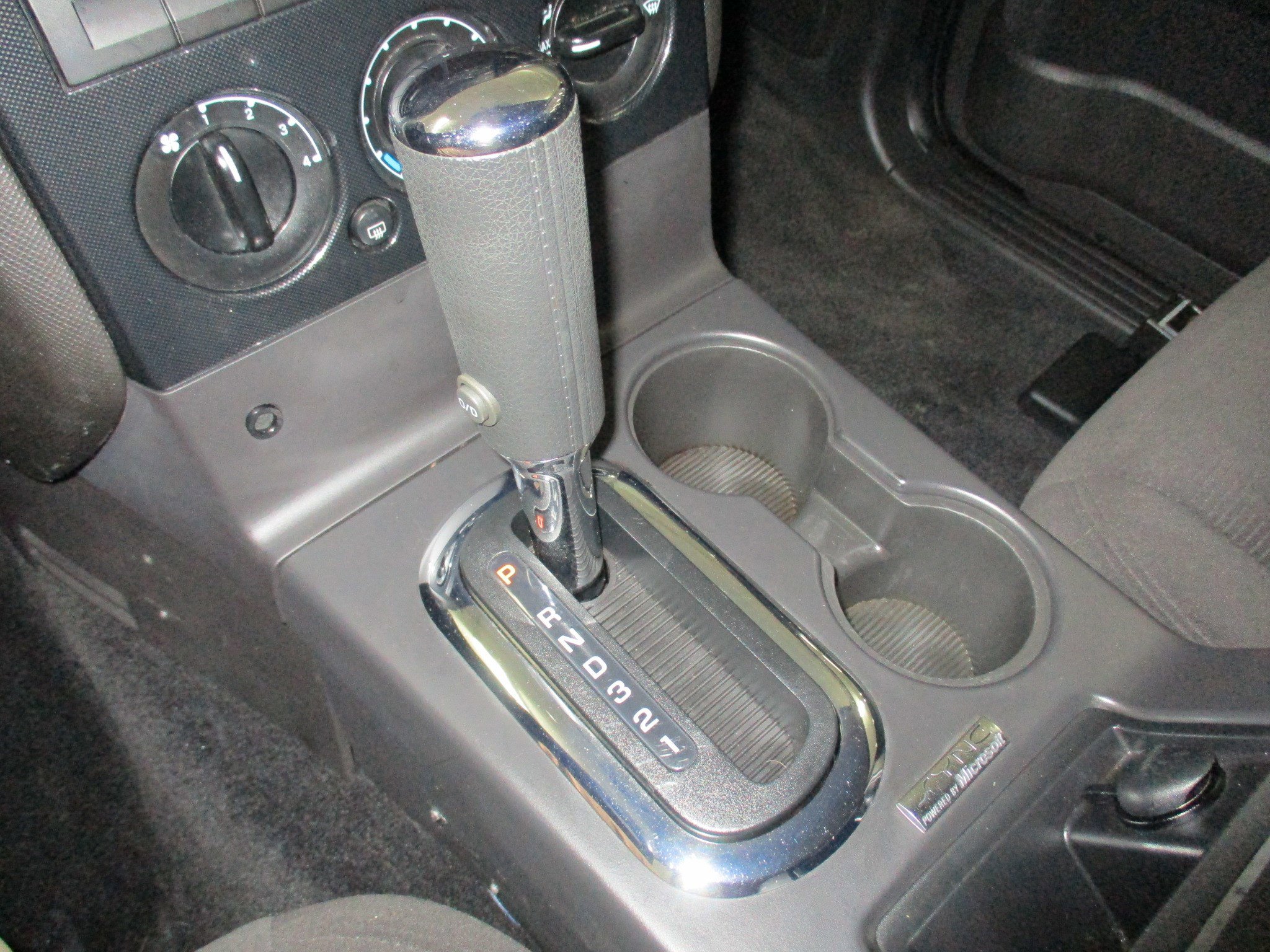 Used 2010 Ford Explorer XLT image 24