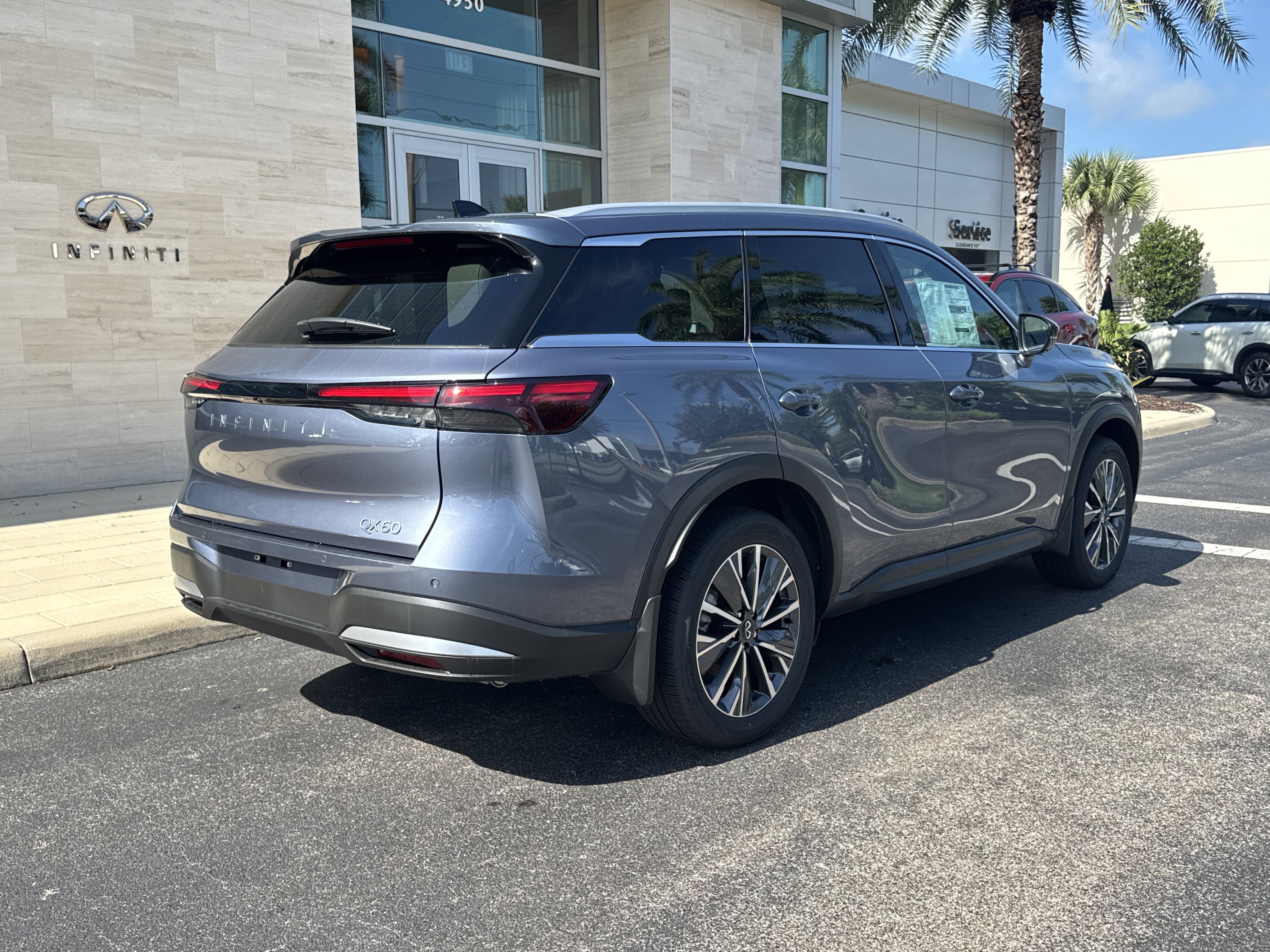 New 2027 INFINITI QX60 Luxe w/ Cargo Package FWD image 4