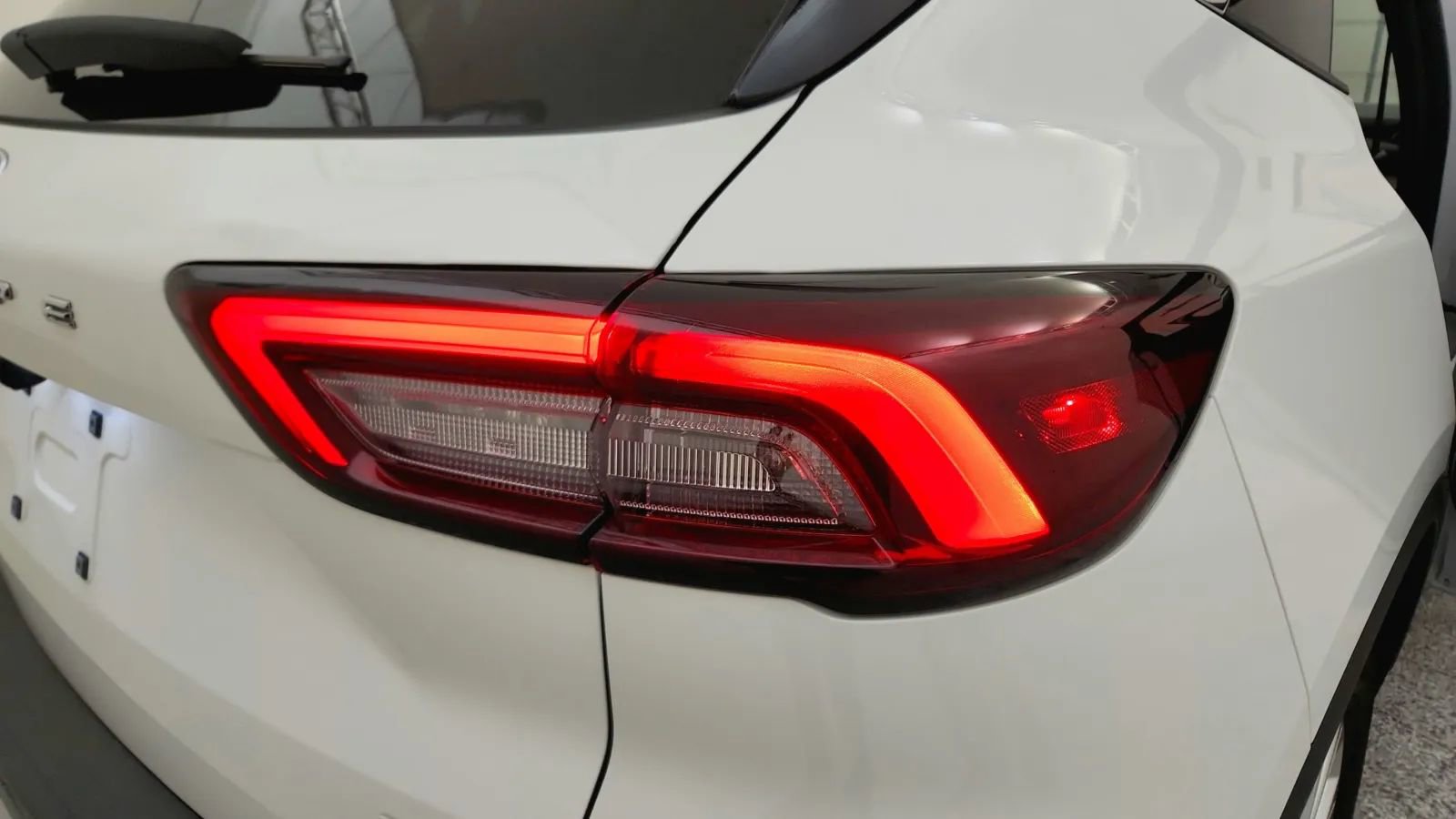 Used 2023 Ford Escape Active image 15