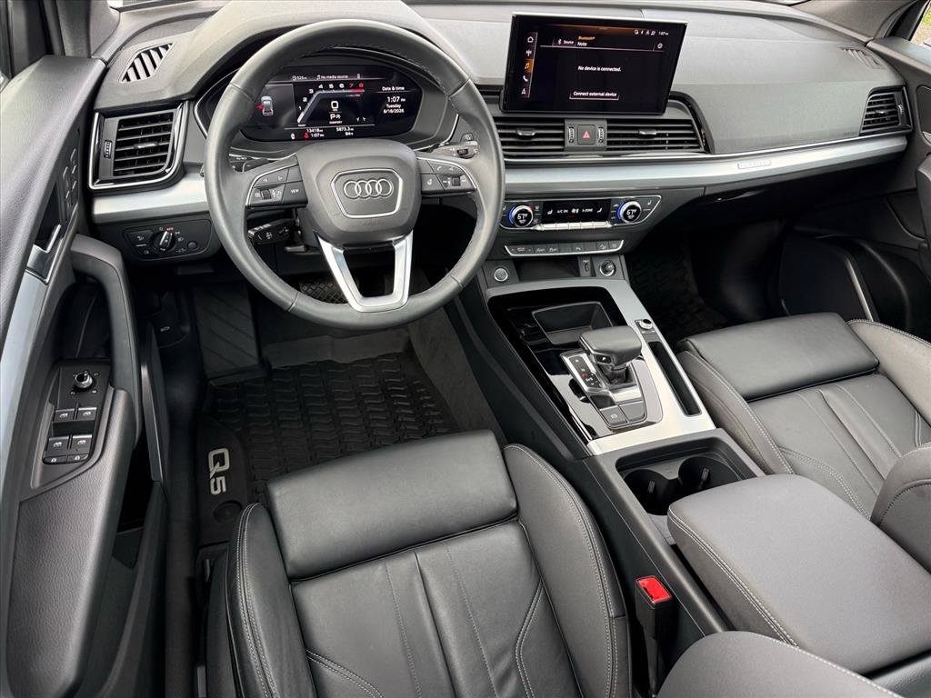 Certified 2025 Audi Q5 2.0T Premium w/ Convenience Plus Package AWD/4WD image 13