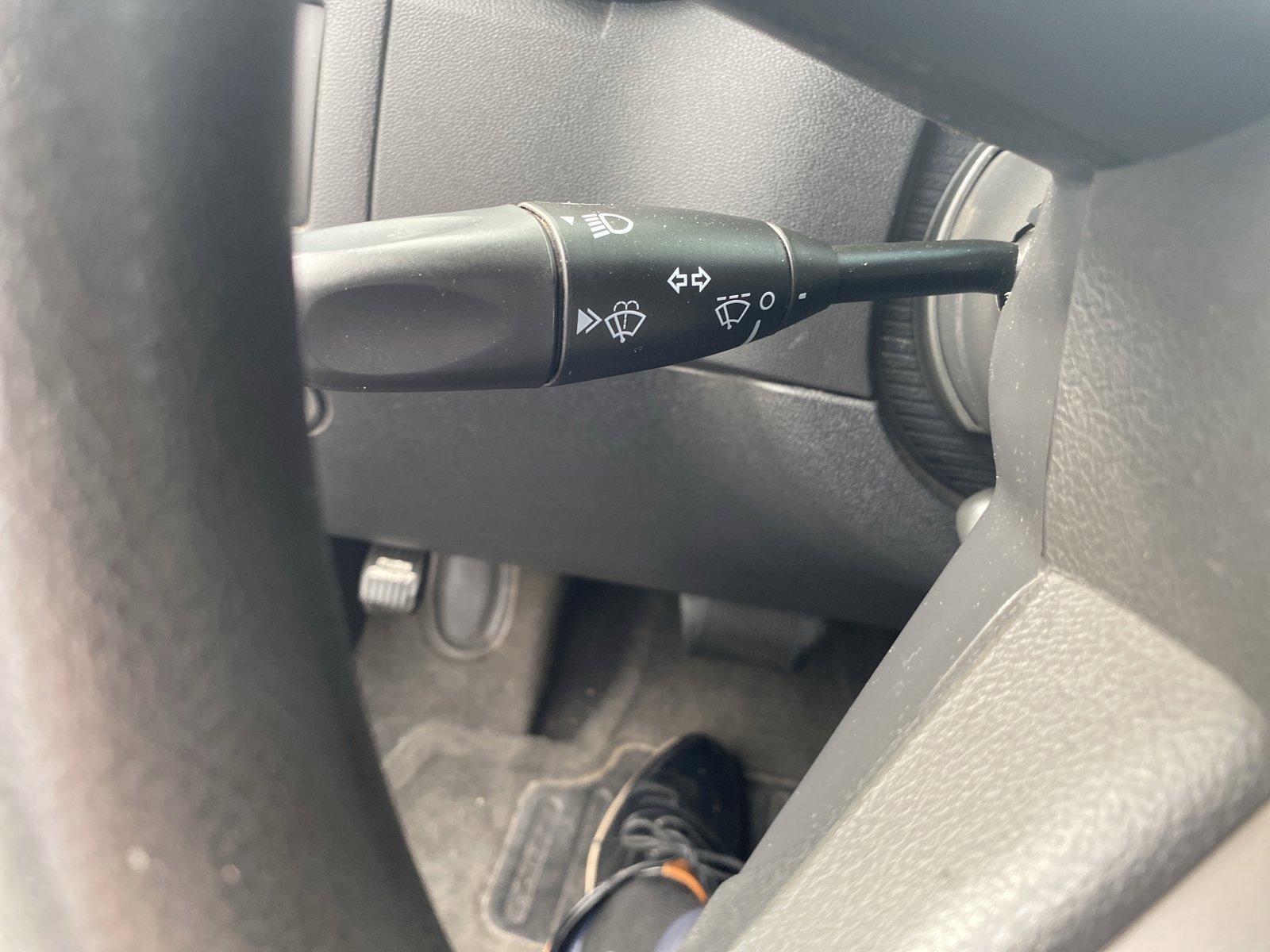 Used 2010 Dodge Charger SXT image 11