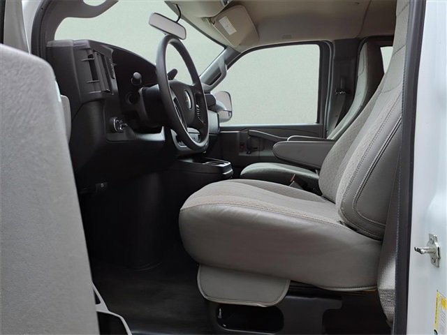 Used 2018 Chevrolet Express 3500 LT w/ LT Preferred Equipment Group image 13