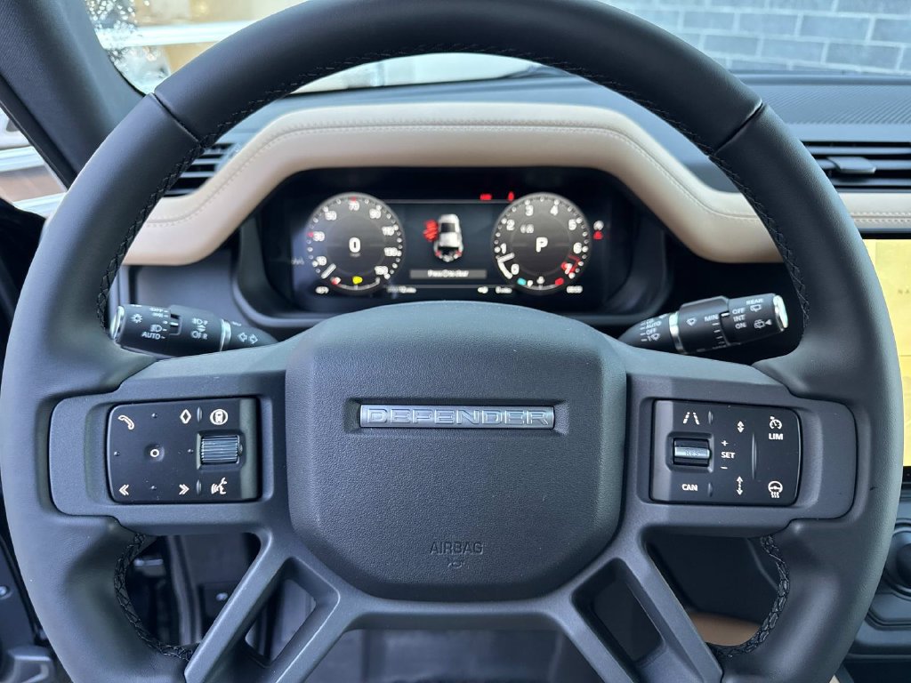 New 2026 Land Rover Defender 110 X-Dynamic SE AWD/4WD image 28