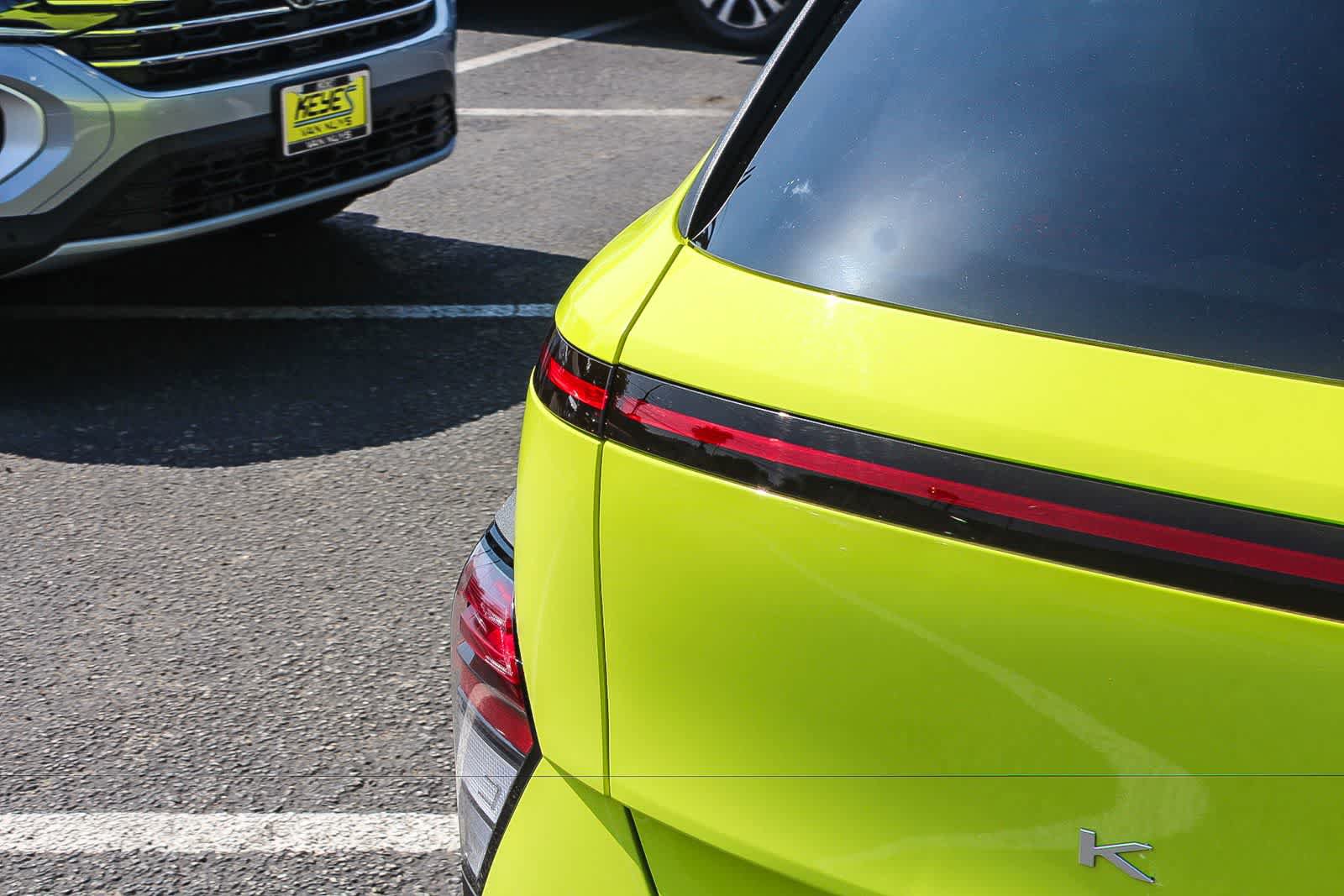 Certified 2025 Hyundai Kona SEL AWD/4WD image 8
