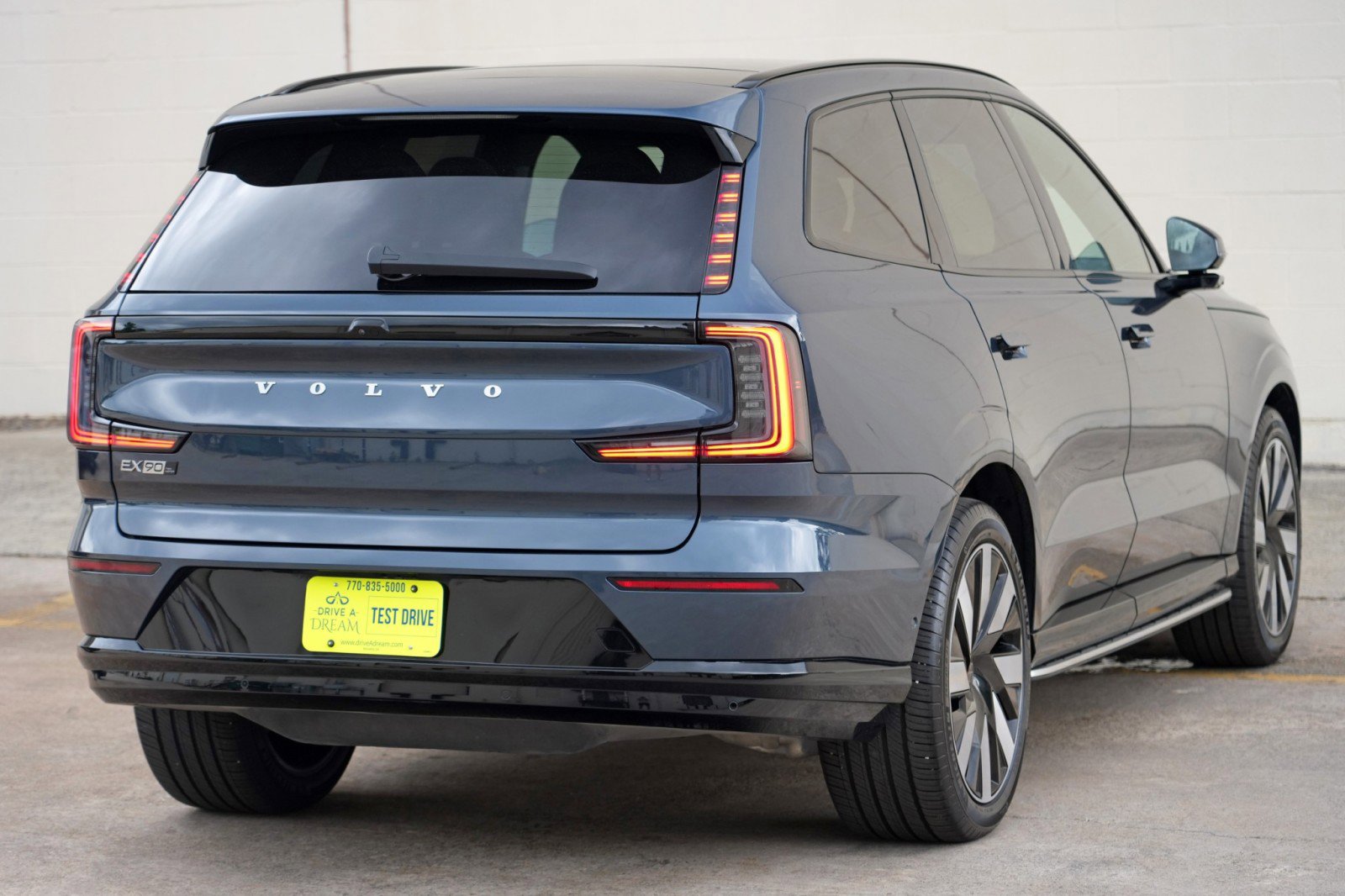 Used 2025 Volvo EX90 Ultra AWD/4WD image 52