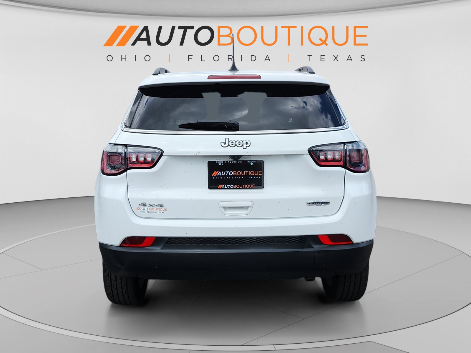 Used 2022 Jeep Compass Latitude w/ Sun and Sound Group AWD/4WD image 4