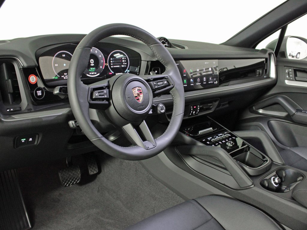 Used 2025 Porsche Cayenne E-Hybrid image 4