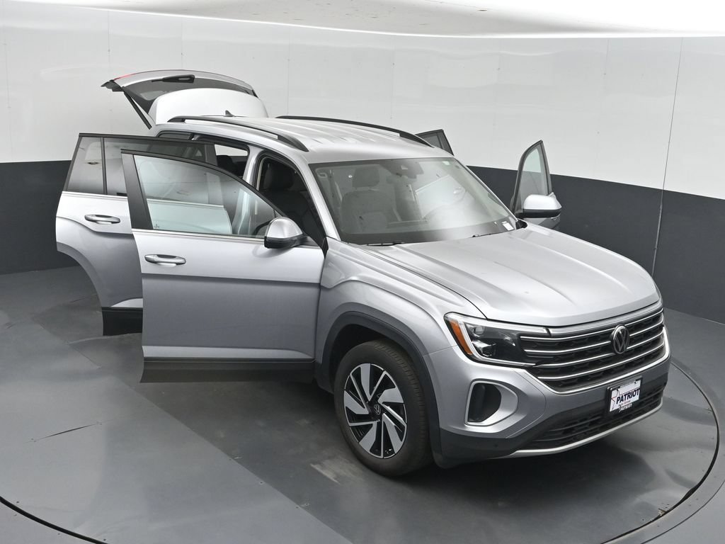 Used 2025 Volkswagen Atlas SE FWD image 60