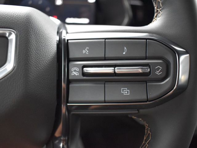 Used 2025 GMC Canyon AT4 image 13