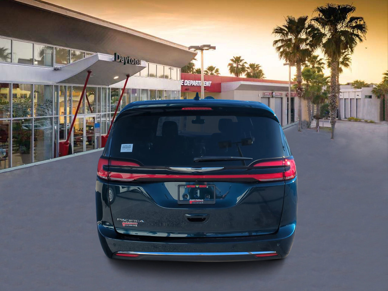 Certified 2025 Chrysler Pacifica Select image 4