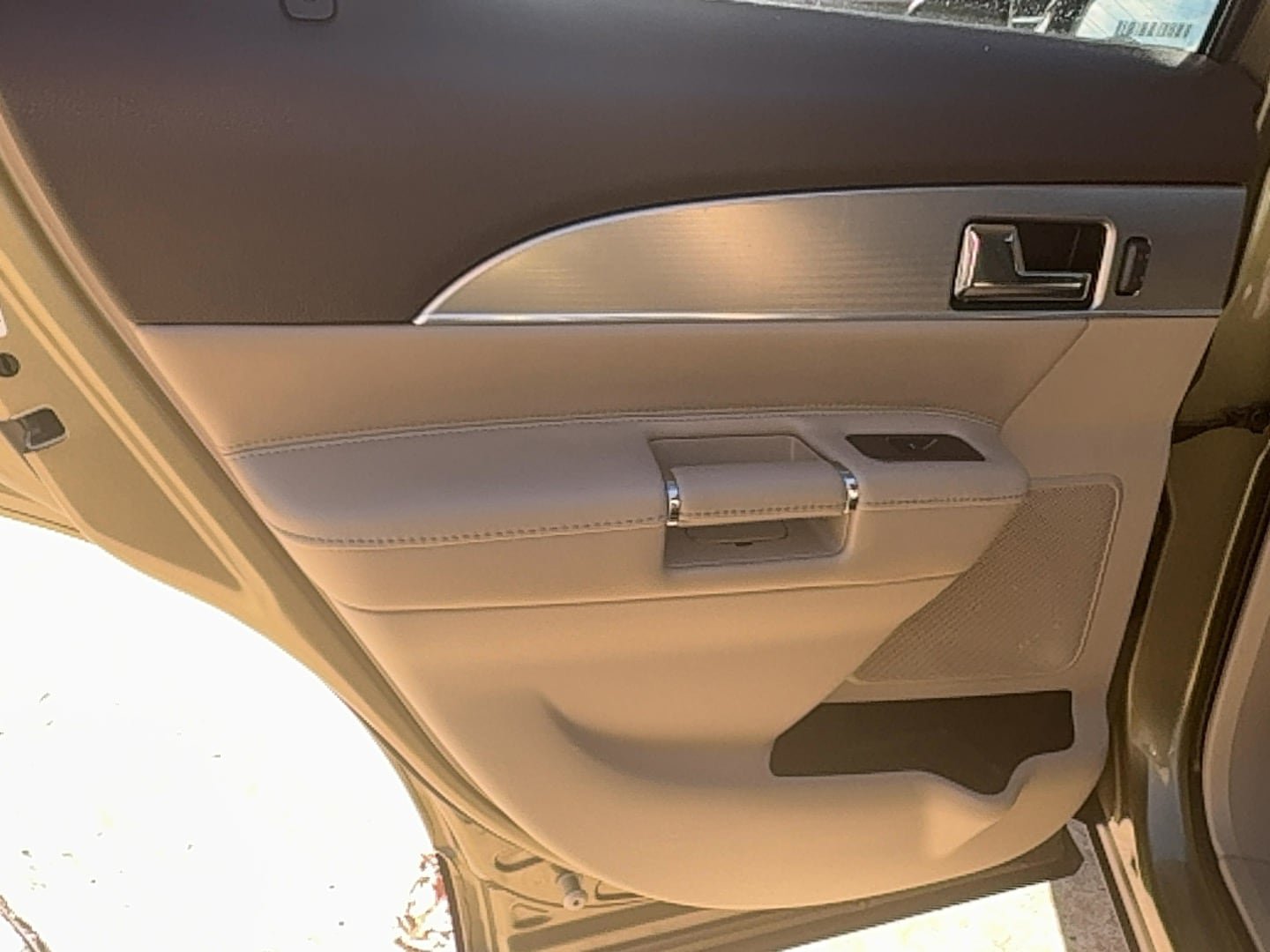 Used 2013 Lincoln MKX FWD image 11