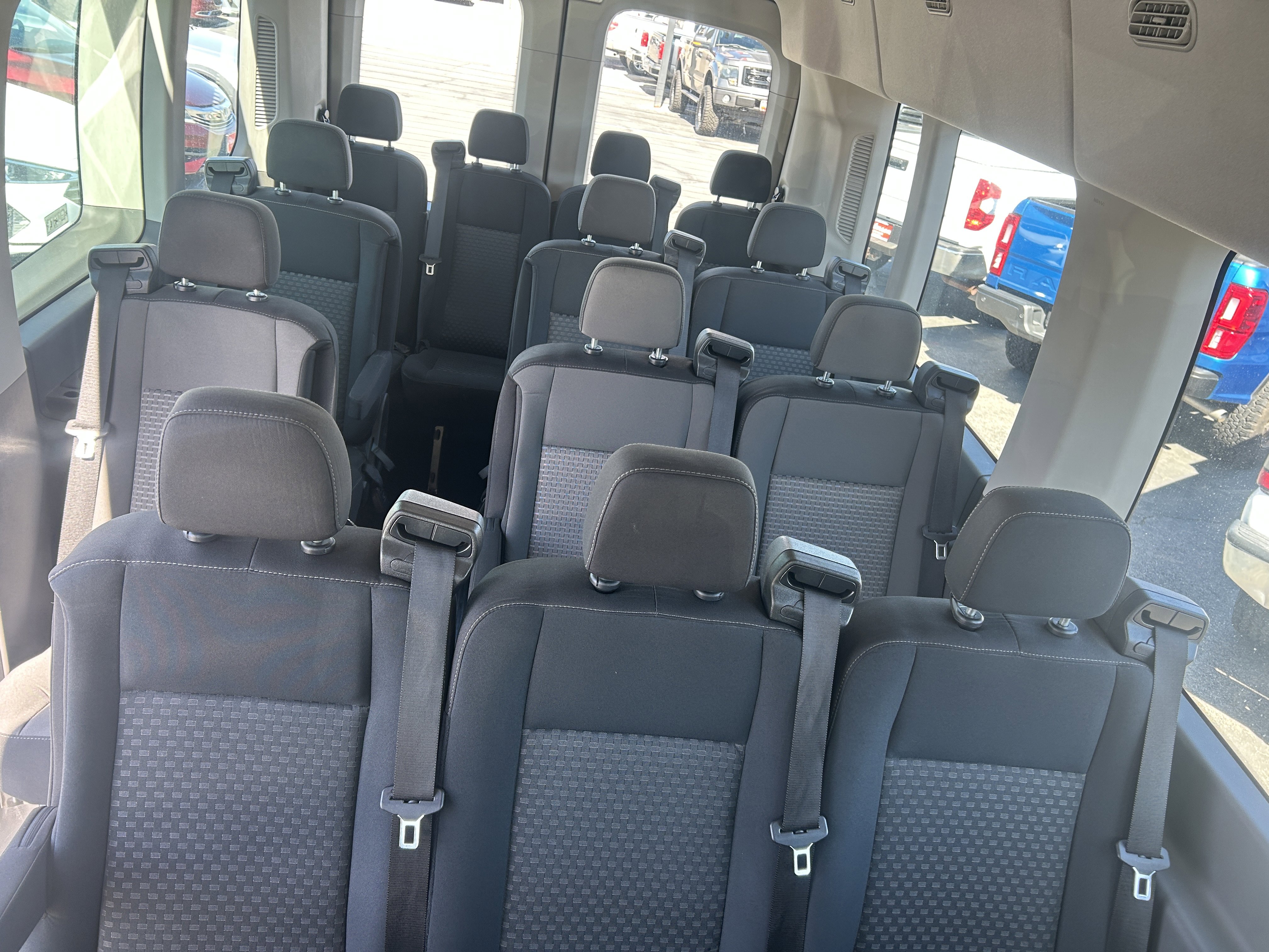 Used 2022 Ford Transit 350 XLT image 10