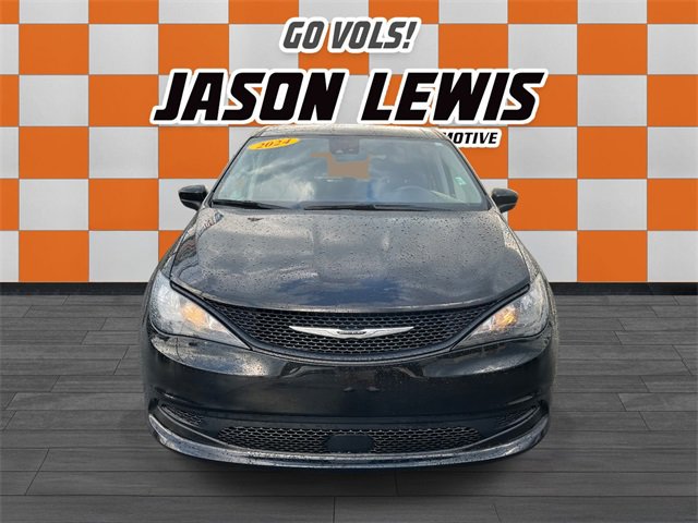 Used 2024 Chrysler Voyager LX image 9