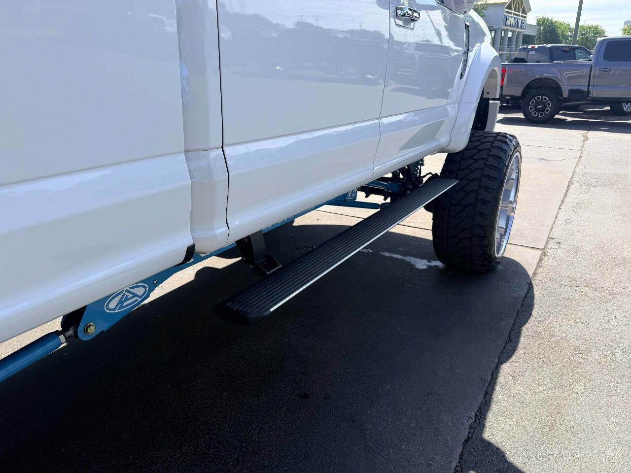 Used 2022 Ford F450 Platinum w/ FX4 Off-Road Package AWD/4WD image 23