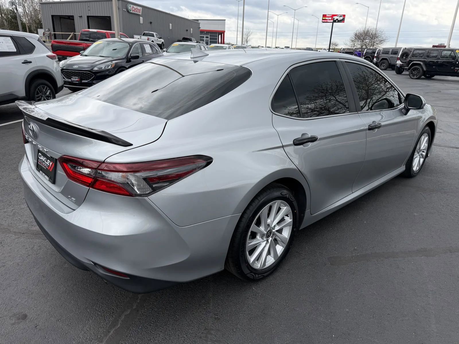 Used 2023 Toyota Camry LE image 4