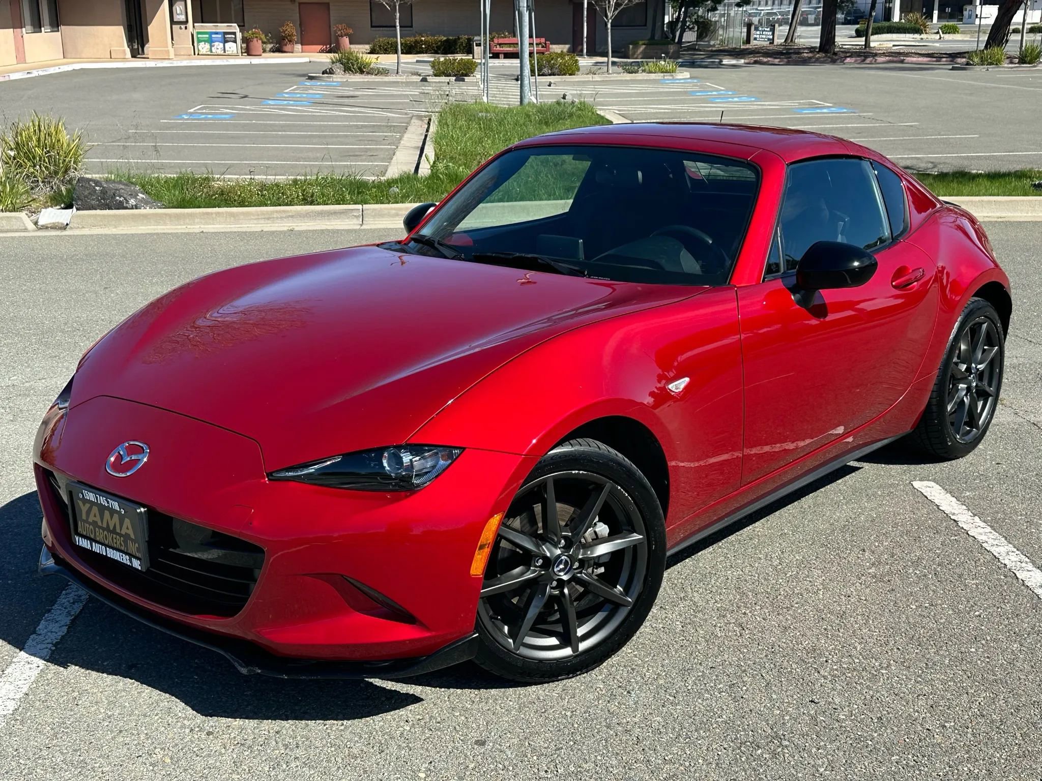 Used 2017 MAZDA MX-5 Miata RF Club RWD image 18