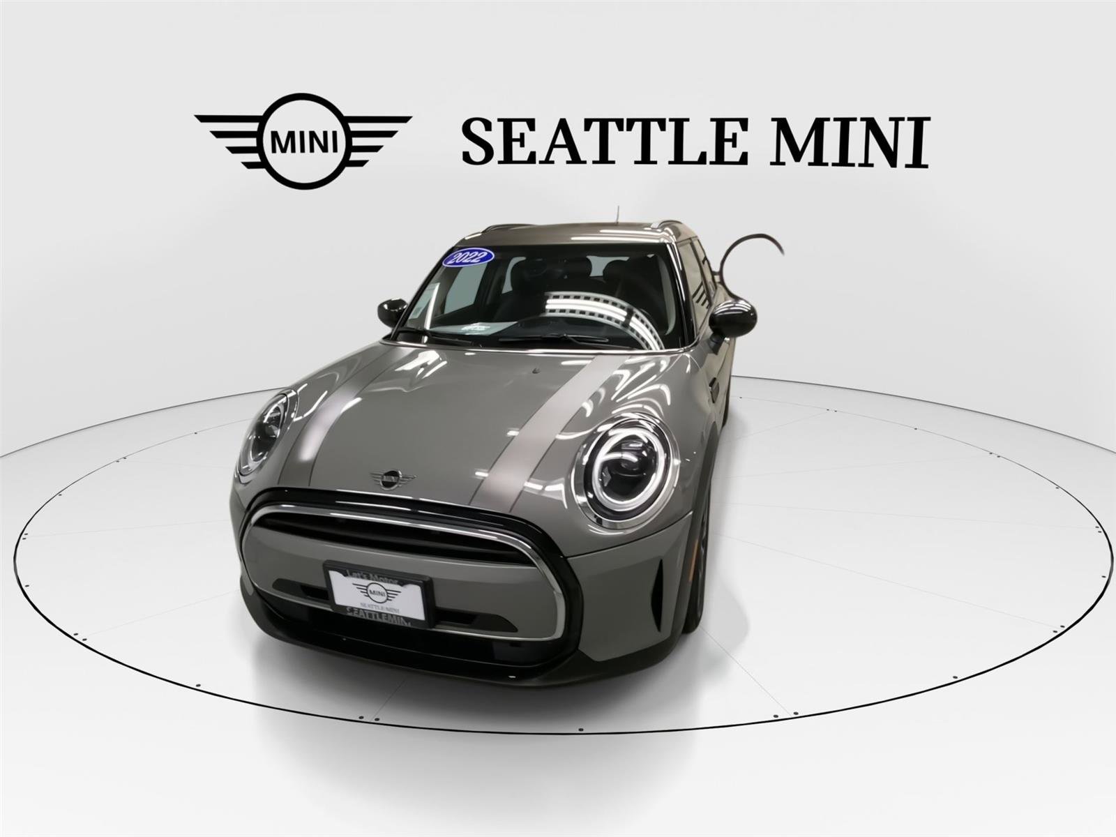 Certified 2022 MINI Cooper 4-Door Hardtop image 4